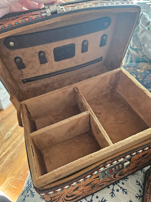 Locking Buckstitch Leather Tooled Jewelry Box