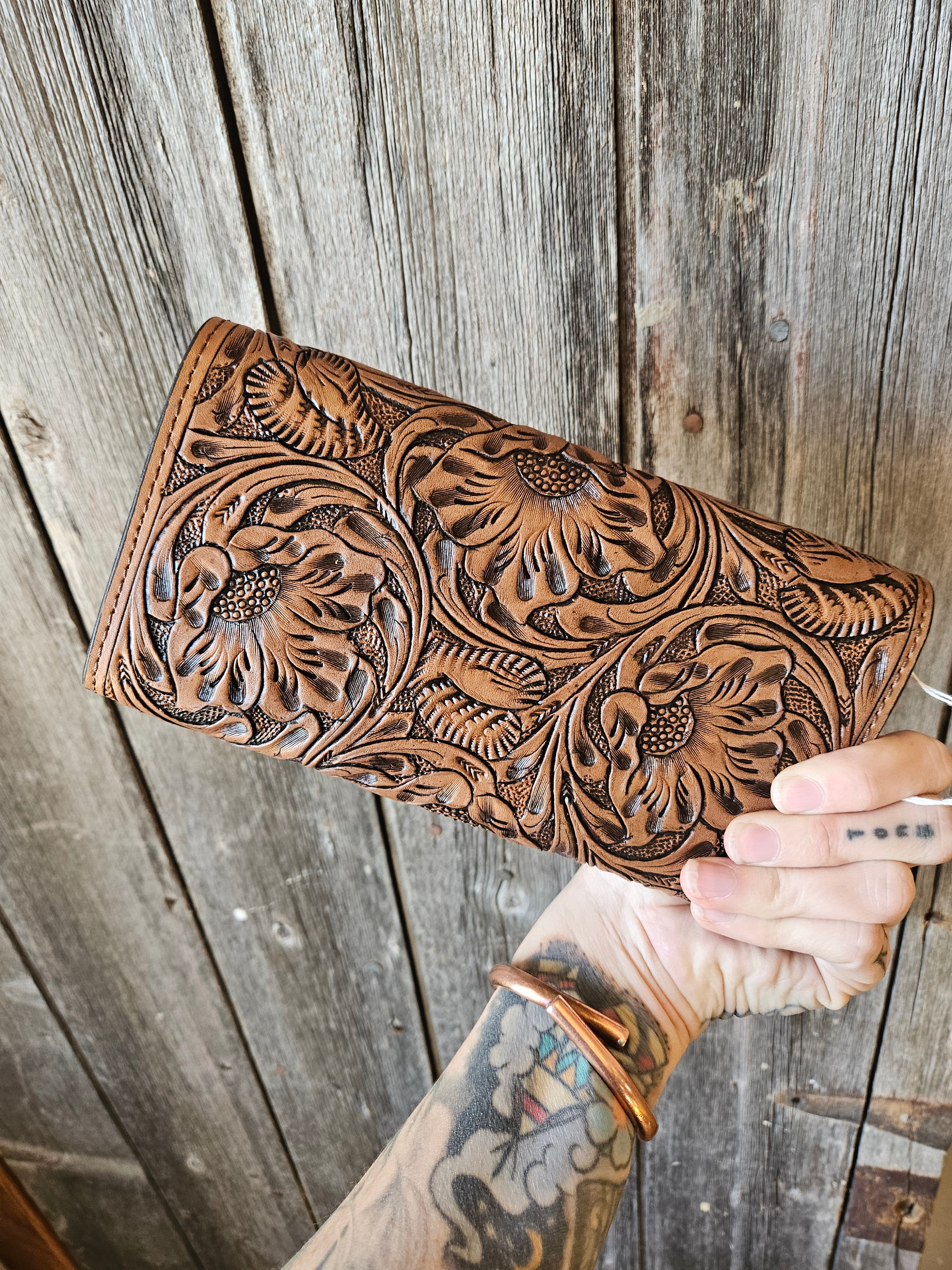 Leather Tooled Ladies Wallet