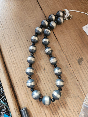 Chimney Butte Navajo Pearls with Onyx Necklace SALE